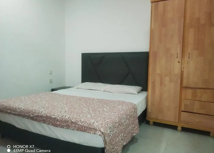 Farah Plaza Hostel &Hotel Apartments