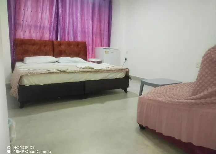 Farah Plaza Hostel &Hotel Apartments