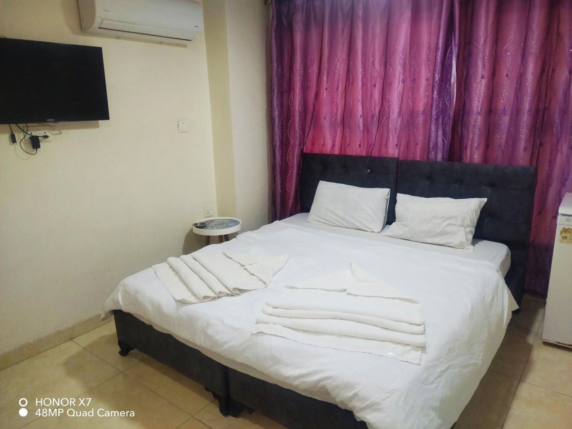 Apartment Farah Plaza &hotel